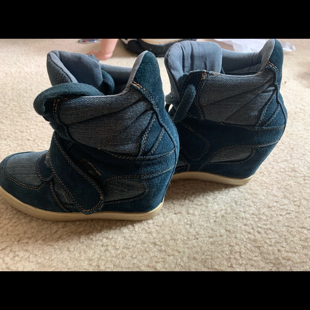 Wedges women